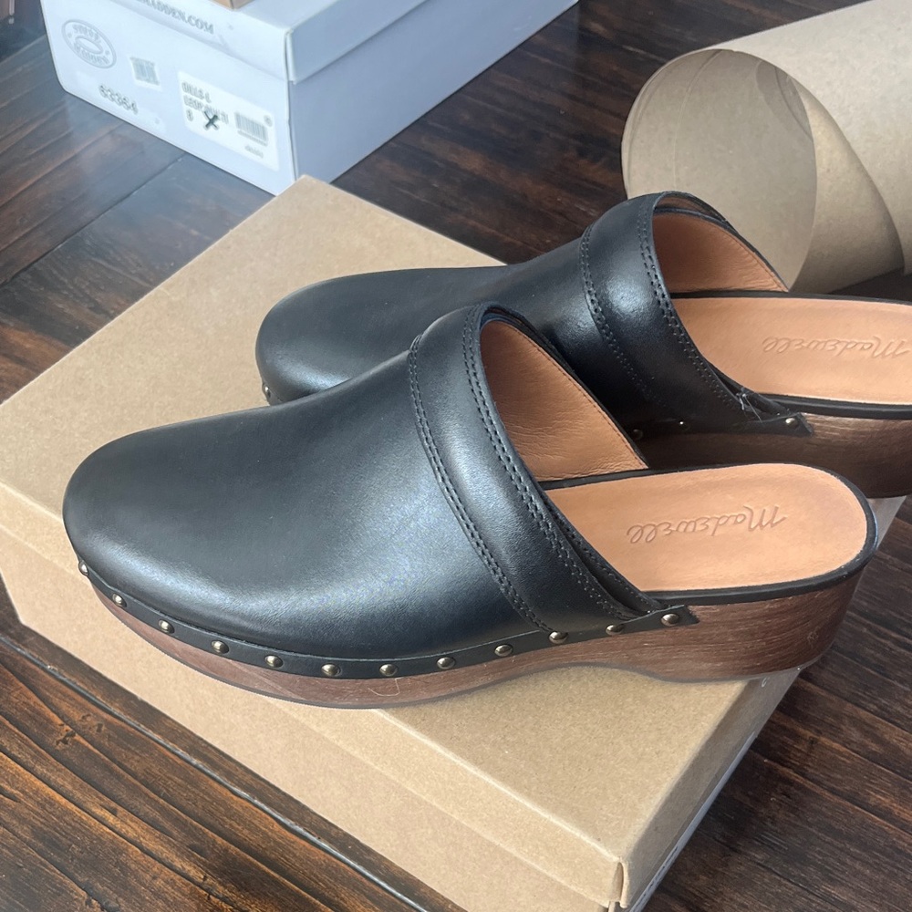 Madewell Black Leather clogs women's 8.5 new in box- never worn - perfect gift